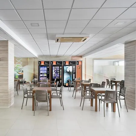 绿洲公园酒店 4* 萨洛
